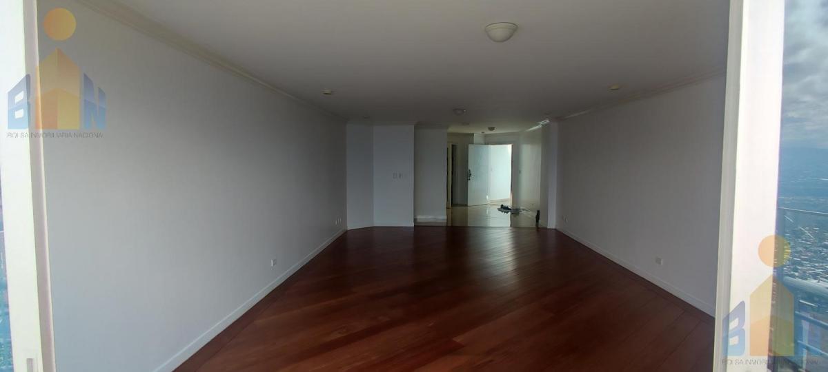 Rento 3 Habitaciones,3 Baños Sierra del Moral, Seguridad — imagen 8