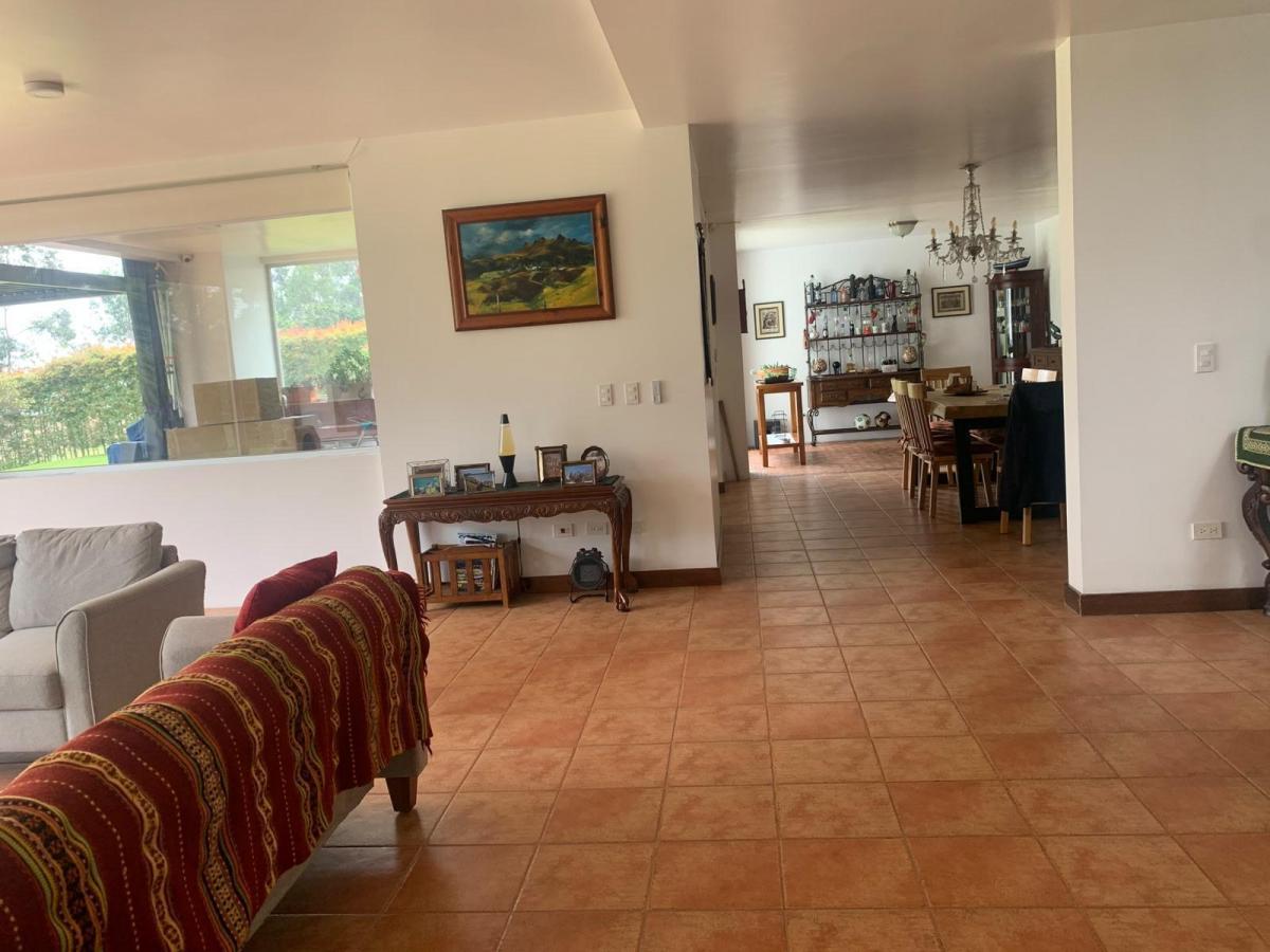 Casa en Venta Sector Pifo Dentro de un Conjunto de 11 Casas 2380 m² de Terreno — imagen 3