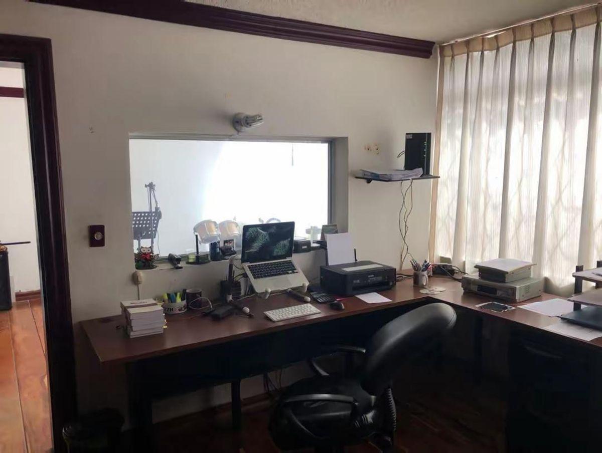Casa en Venta Independiente con Amplio Terreno — imagen 5