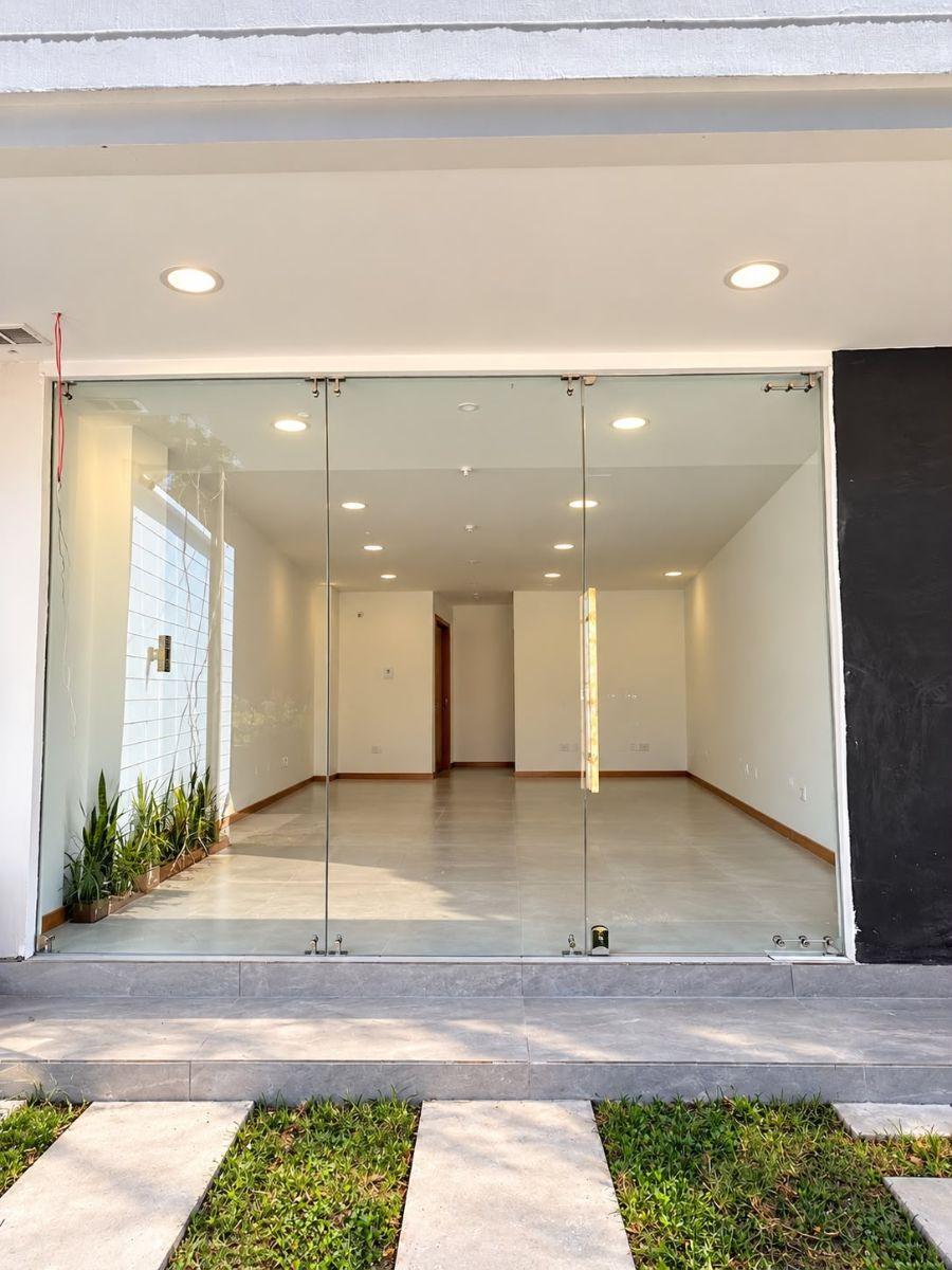 Local Comercial en Venta | Edificio Siena, Azuay — imagen 5