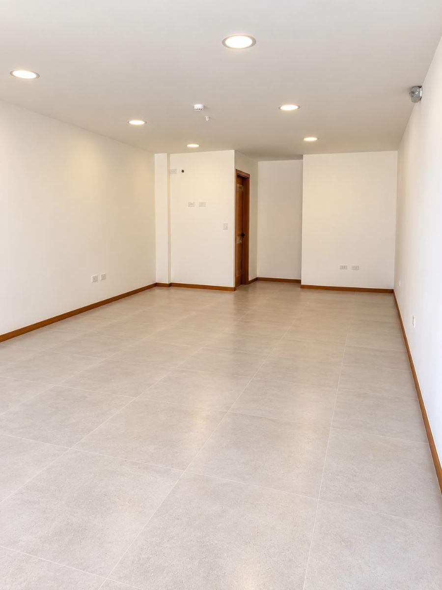 Local Comercial en Venta | Edificio Siena, Azuay — imagen 4