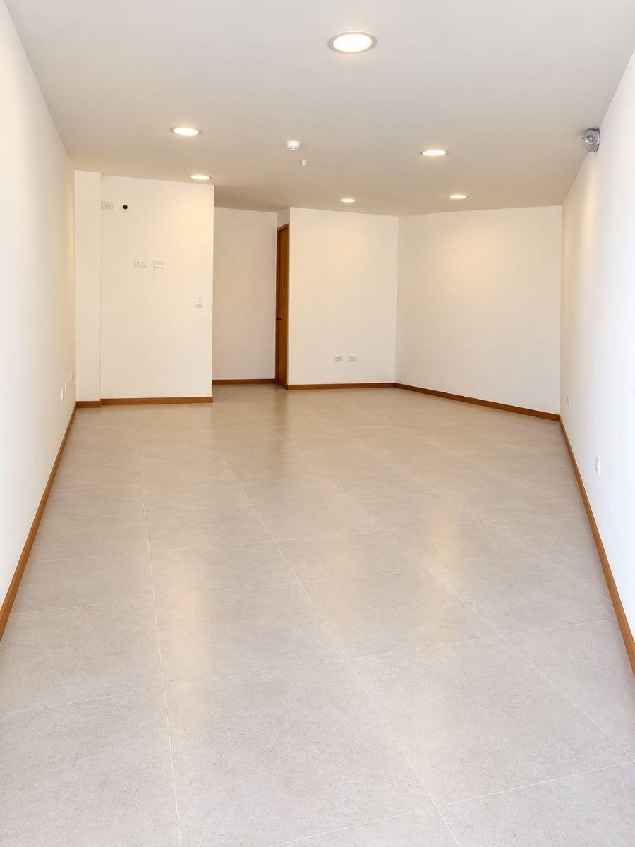 Local Comercial en Venta | Edificio Siena, Azuay — imagen 3