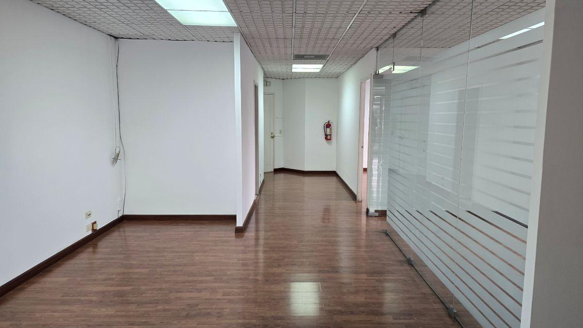 Oficina Corporativa en Renta | Piso Alto | 110 m² 12 de Octubre y G Suarez — imagen 7