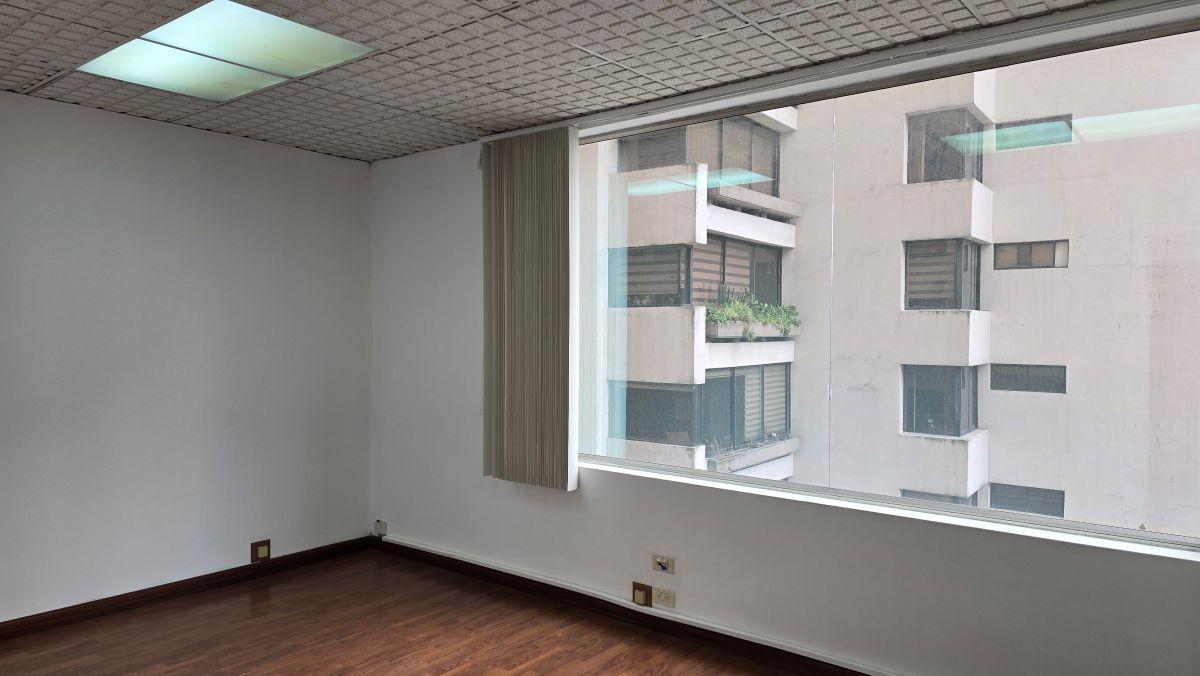 Oficina Corporativa en Renta | Piso Alto | 110 m² 12 de Octubre y G Suarez — imagen 5