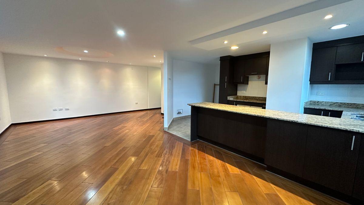 Conjunto Bosque Real - Departamento en Venta con Amplia Terraza Privada de 70 m² – Sector Intisana — imagen 10