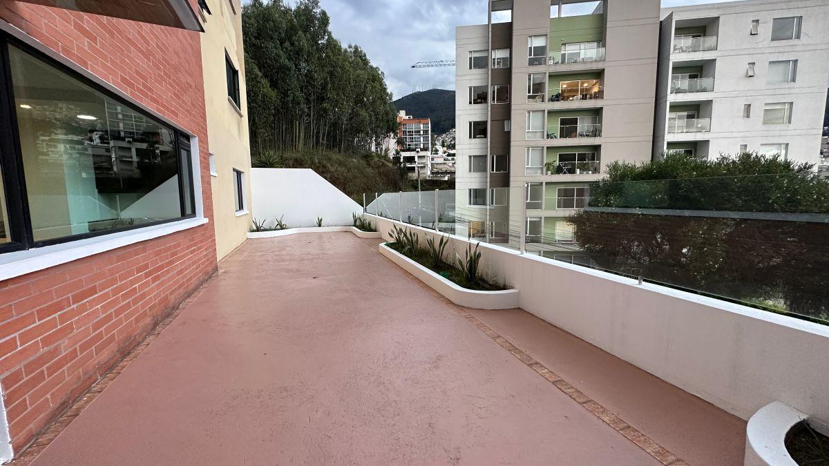 Conjunto Bosque Real - Departamento en Venta con Amplia Terraza Privada de 70 m² – Sector Intisana — imagen 7