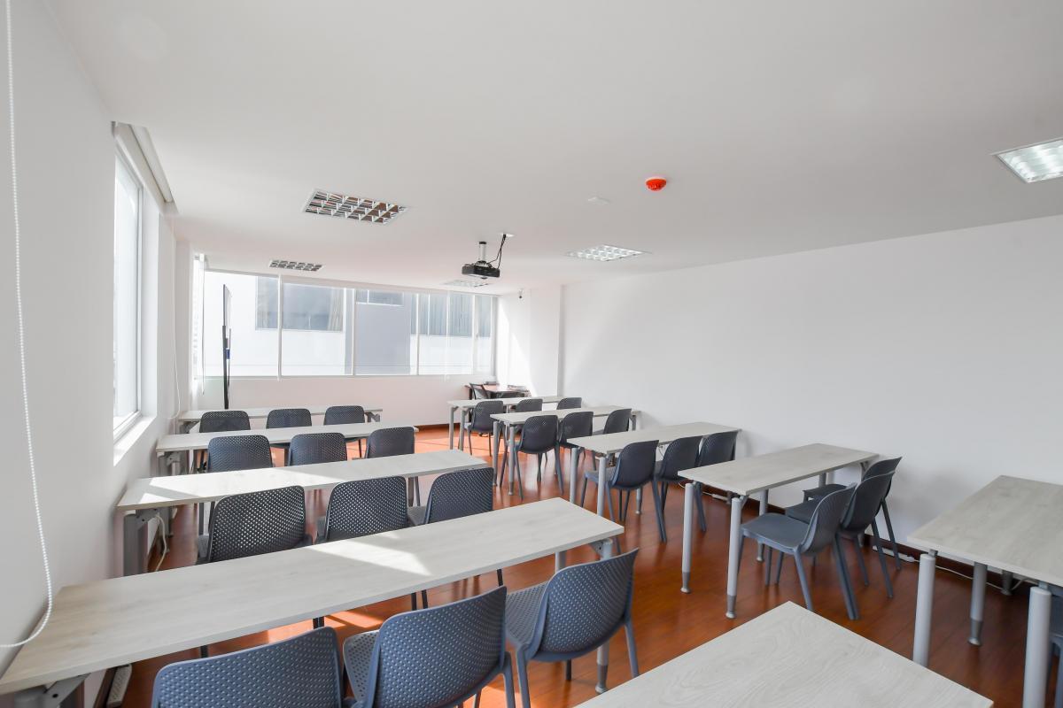Oficina en Venta 60 m² en un Solo Ambiente, Sector La Carolina — imagen 4