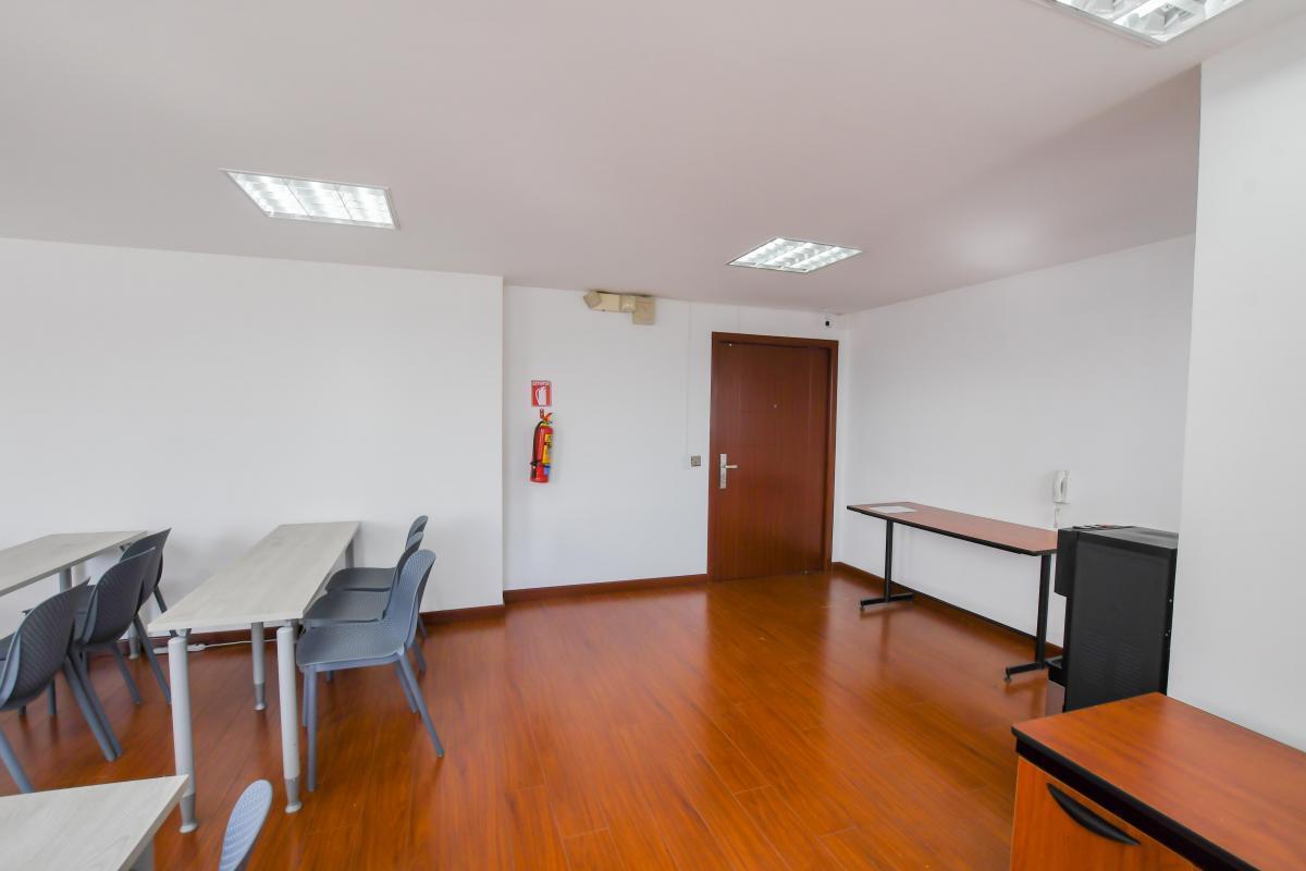 Oficina en Venta 60 m² en un Solo Ambiente, Sector La Carolina — imagen 3