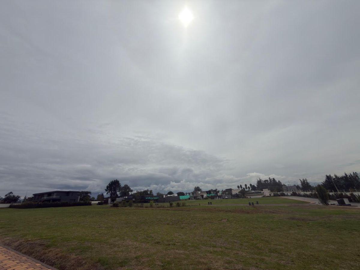 Terreno de Venta, Plano, Dentro de Urbanización Exclusiva, Puembo, Precio de Oportunidad. Provincia de Pichincha — imagen 7