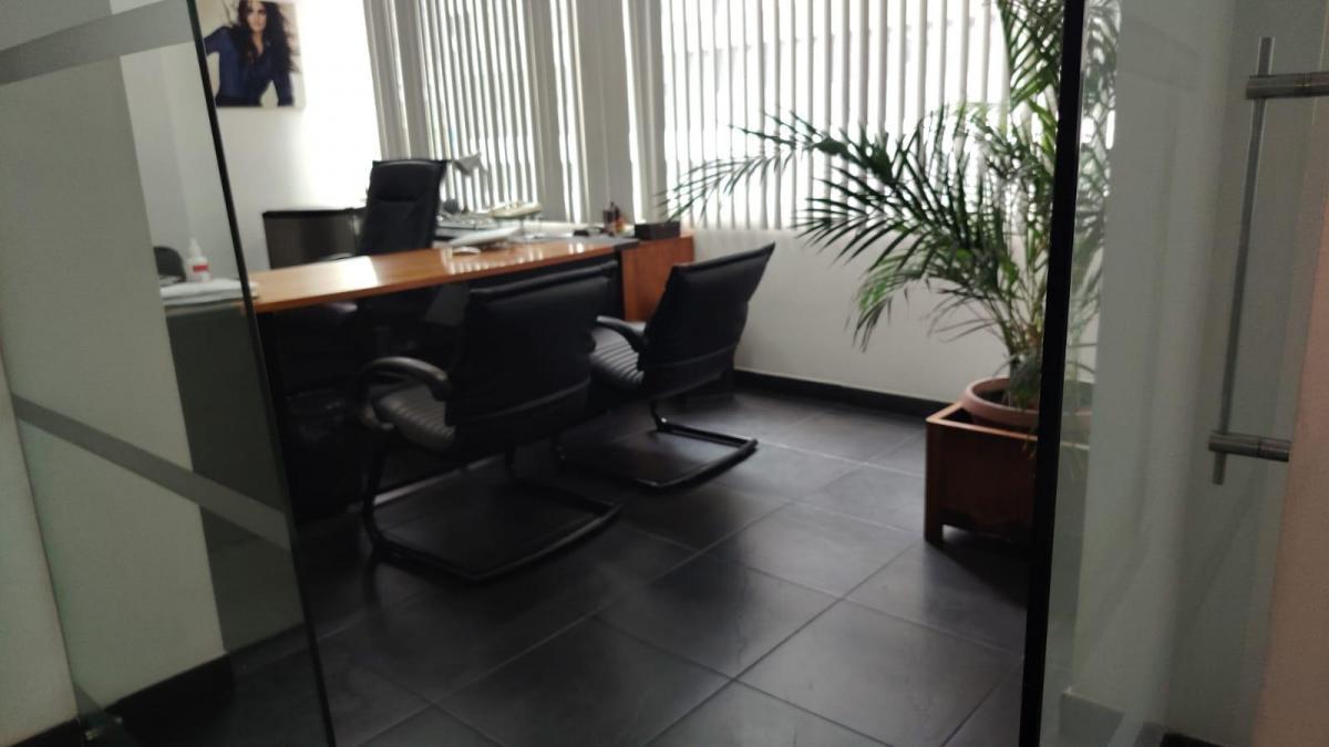 Oficina en Renta Catalina Aldaz y Eloy Alfaro Amoblada — imagen 5