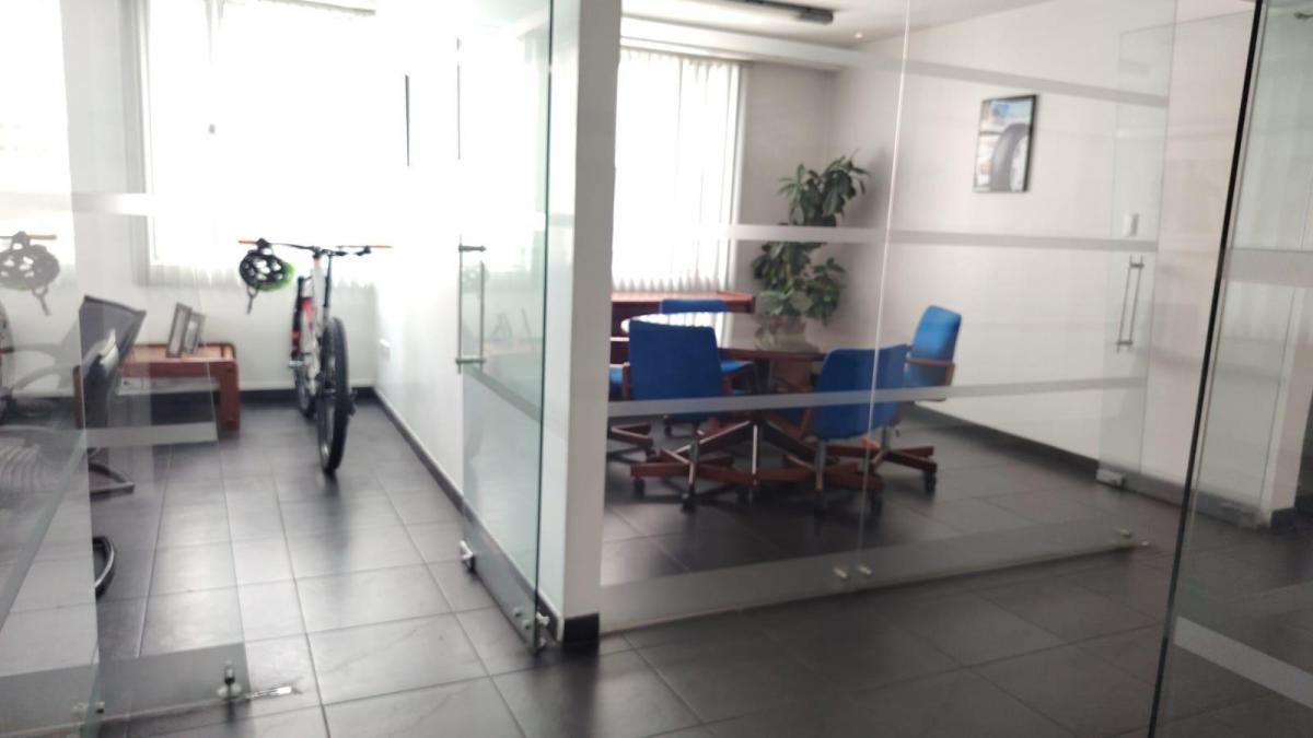 Oficina en Renta Catalina Aldaz y Eloy Alfaro Amoblada — imagen 4