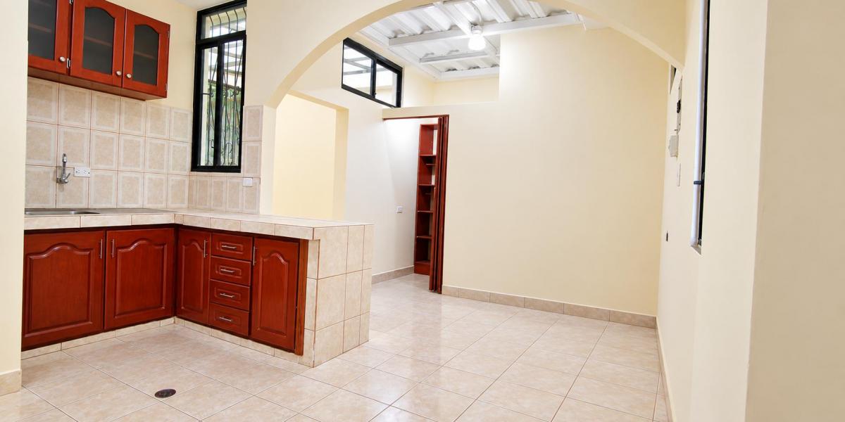 - Casa Independiente + Estudio en Venta | Monserrate – Vía a Conocoto - — imagen 7