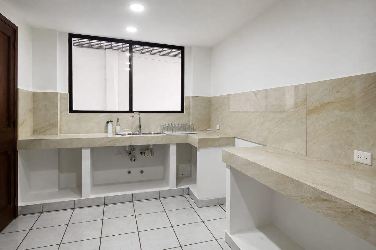 Departamento en Planta Baja con Amplio Patio Privado en Santa Leonor – Guayaquil - m. Castro, Guayas — imagen 3