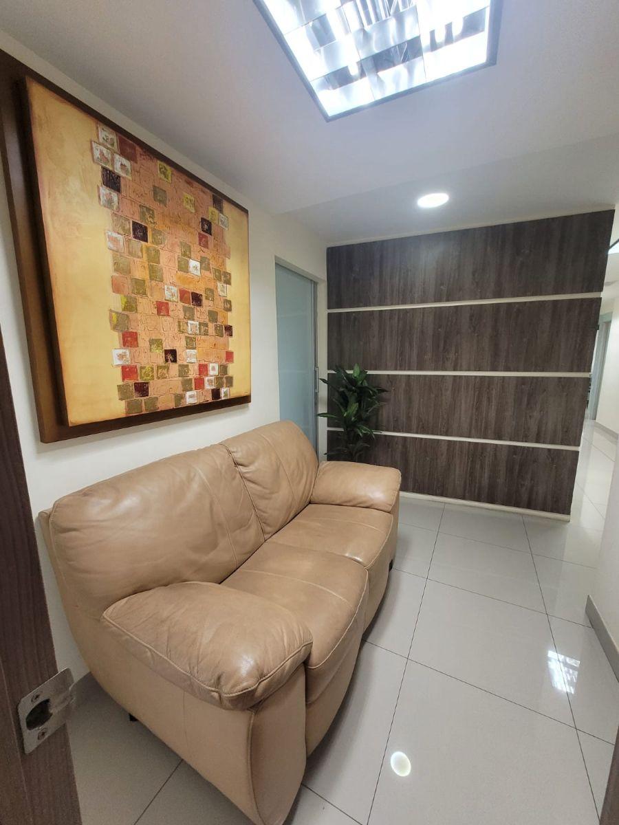 Hermosa Oficina Comercial de 154 m² en Venta en Parque Empresarial Colon, Guayas — imagen 8