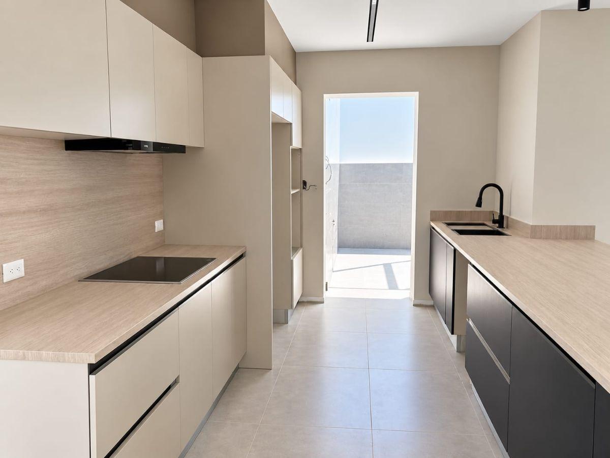 En Venta Casa Departamento de 3 Dorm. / 387 m / Yanazarapata — imagen 9