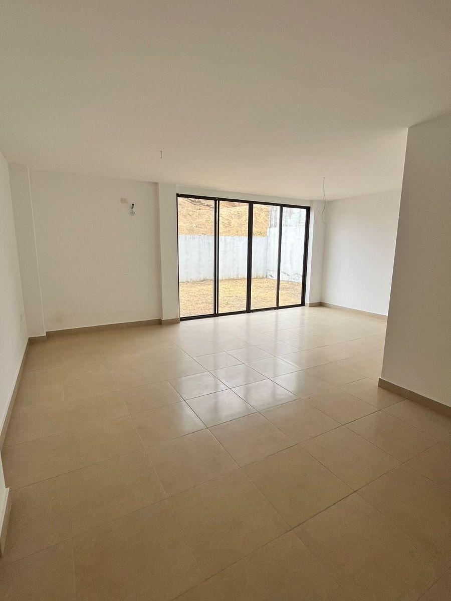 Casa en Venta de 170 m en Via a La Costa, Km 20.5 Cuatro Dorm., Guayas — imagen 8