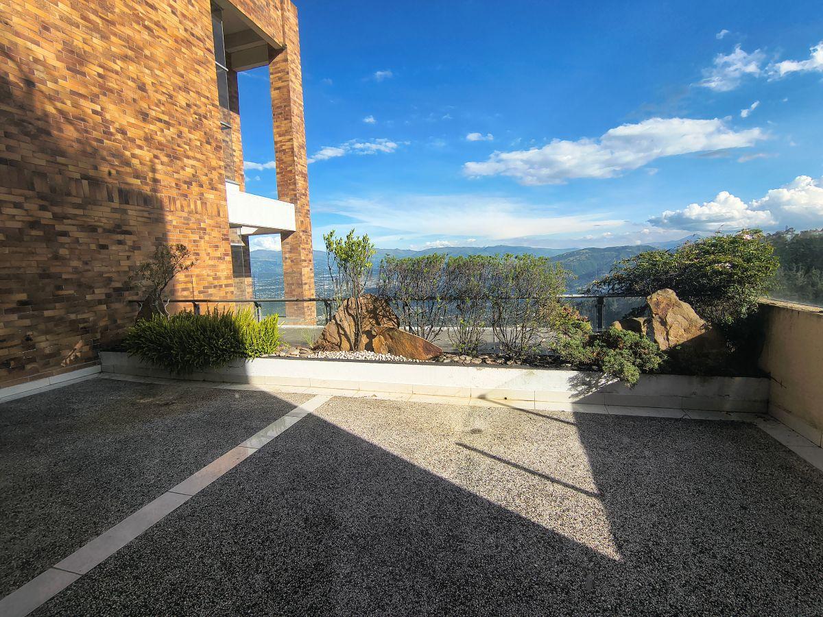 Exclusivo Dúplex de Lujo 370 m² en Venta | Monteserrín - Vista a Cumbayá — imagen 8