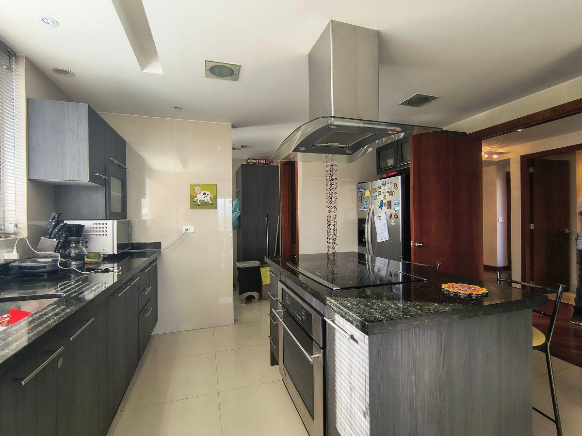 Exclusivo Dúplex de Lujo 370 m² en Venta | Monteserrín - Vista a Cumbayá — imagen 3