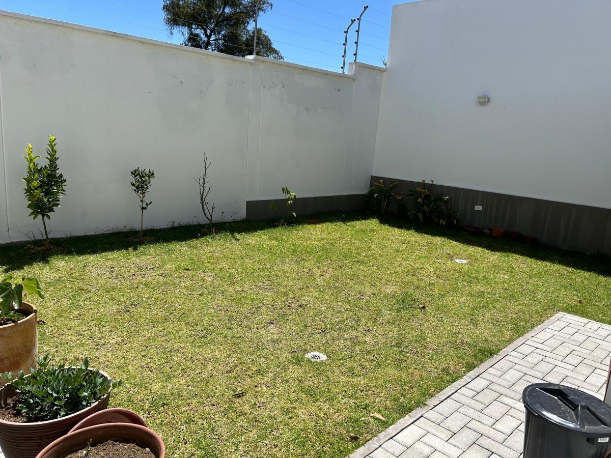 Vendo Casa en Conjunto en Puembo — imagen 9