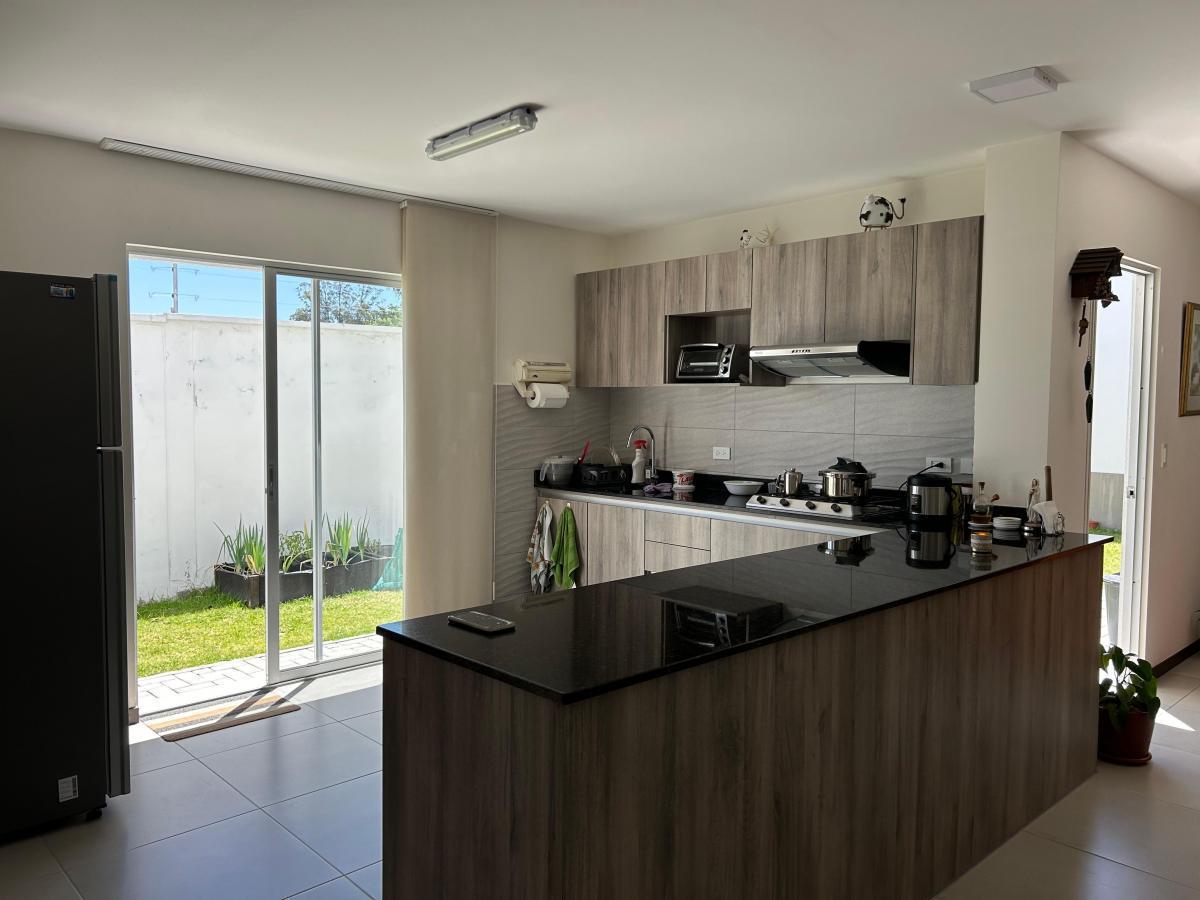 Vendo Casa en Conjunto en Puembo — imagen 7