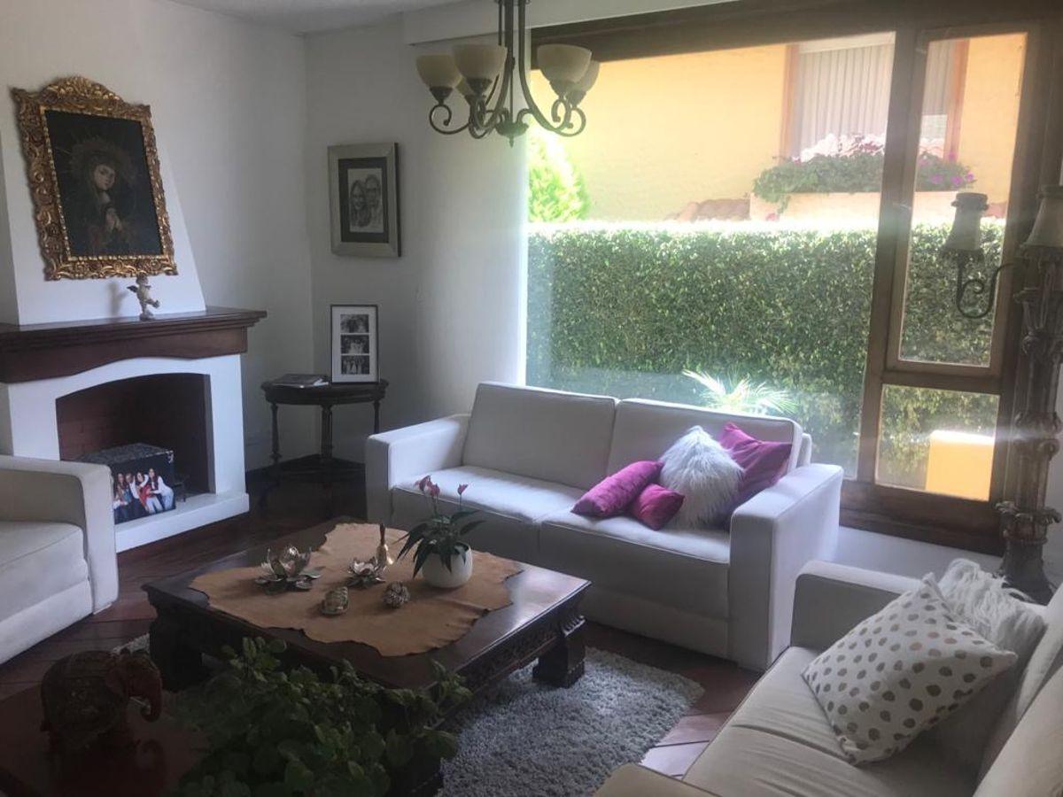 Cerca de Usfq, Amplia y Acogedora Casa con Jardín, Dentro de Urbanización, Guardiania 24/7 — imagen 7