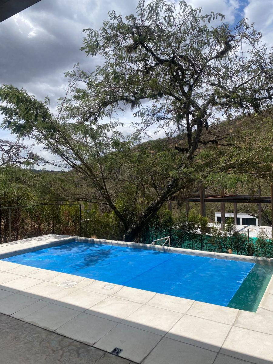 En Cumbaya, Se Vende Casa Moderna con Piscina Dentro de Urbanización con Seguridad. Provincia de Pichincha — imagen 7