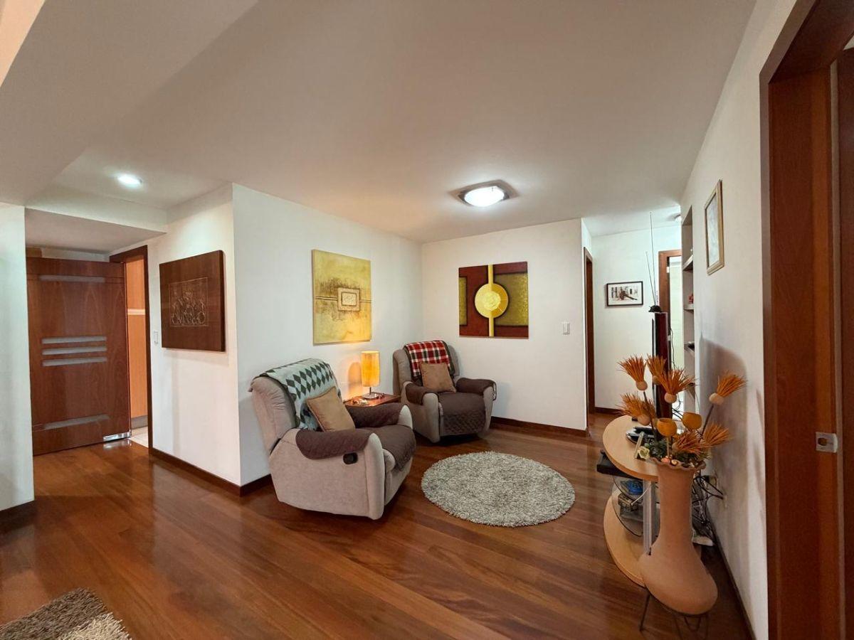 Departamento de 161 m² con 3 Recámaras en Venta, La Carolina — imagen 5
