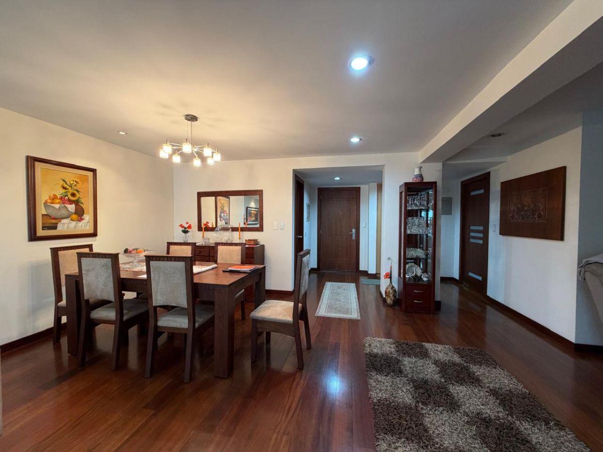 Departamento de 161 m² con 3 Recámaras en Venta, La Carolina — imagen 3