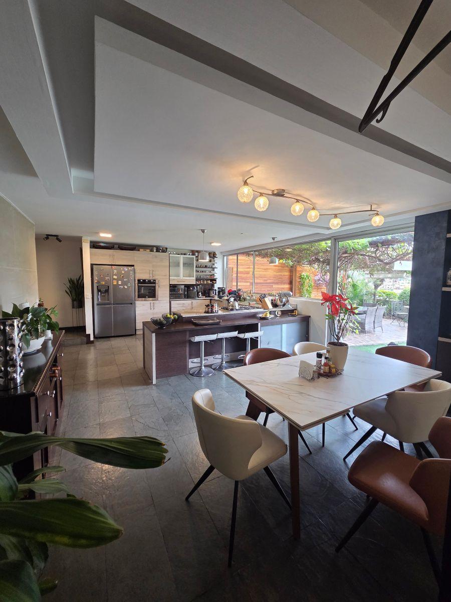 Casa en Venta en Cumbayá | 260 m² | 3 Dorm. | 2 Parqueaderos | Seguridad 24/7 | $250.000 — imagen 9