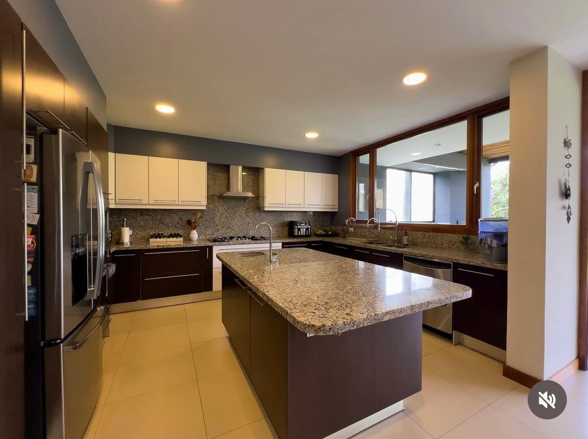 Vendo Hermosa Casa Urb Rancho San Francisco - Miravalle - Cumbaya — imagen 7
