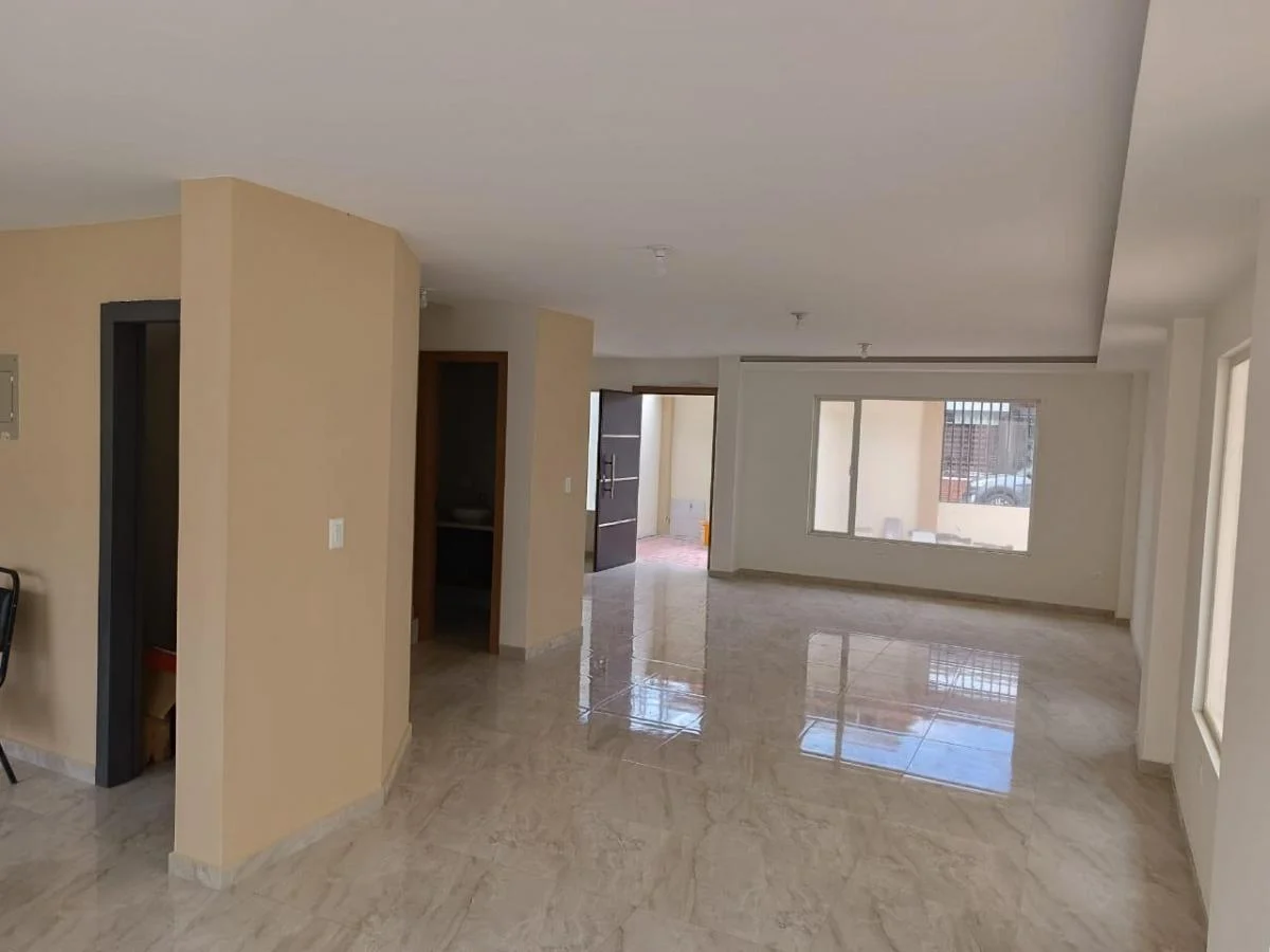 Casa con 4 Habitaciones en Venta en Norte de Riobamba, Chimborazo — imagen 8