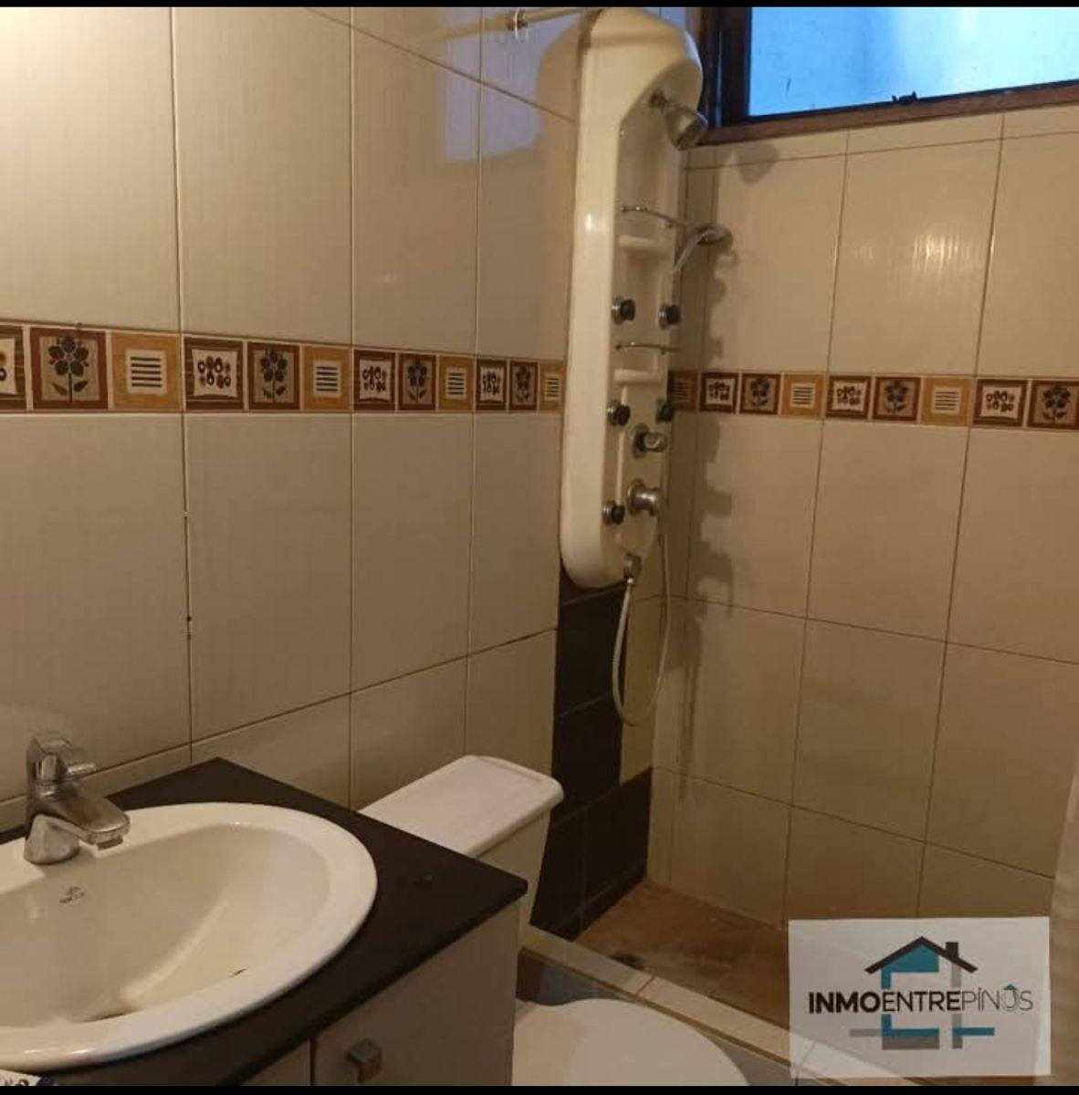 Mañosca Casa en Conjunto Duplex 3 Dorm. y Estudio y Suite 2 Dorm. Patio Jardín — imagen 3