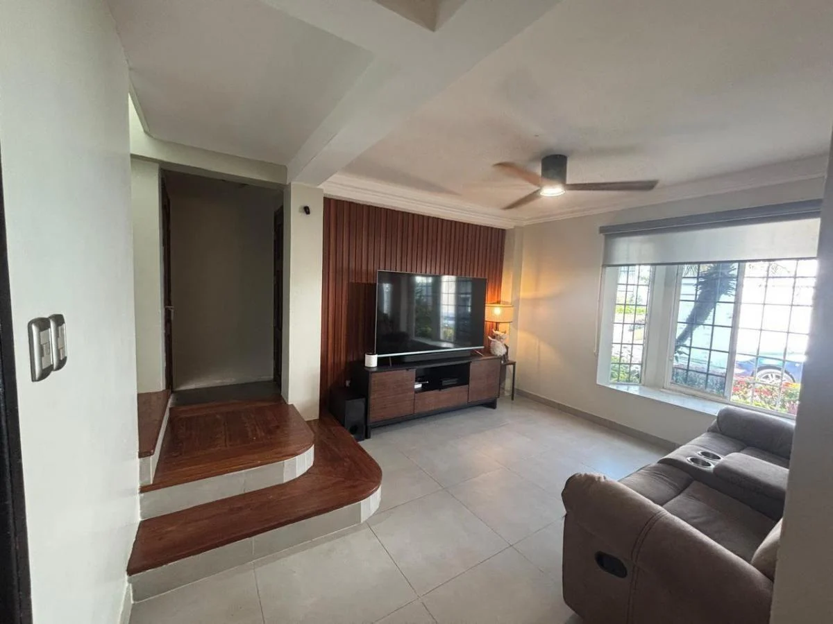 Venta Casa Urbanización Los Girasoles, Sector Ceibos, Guayas — imagen 7