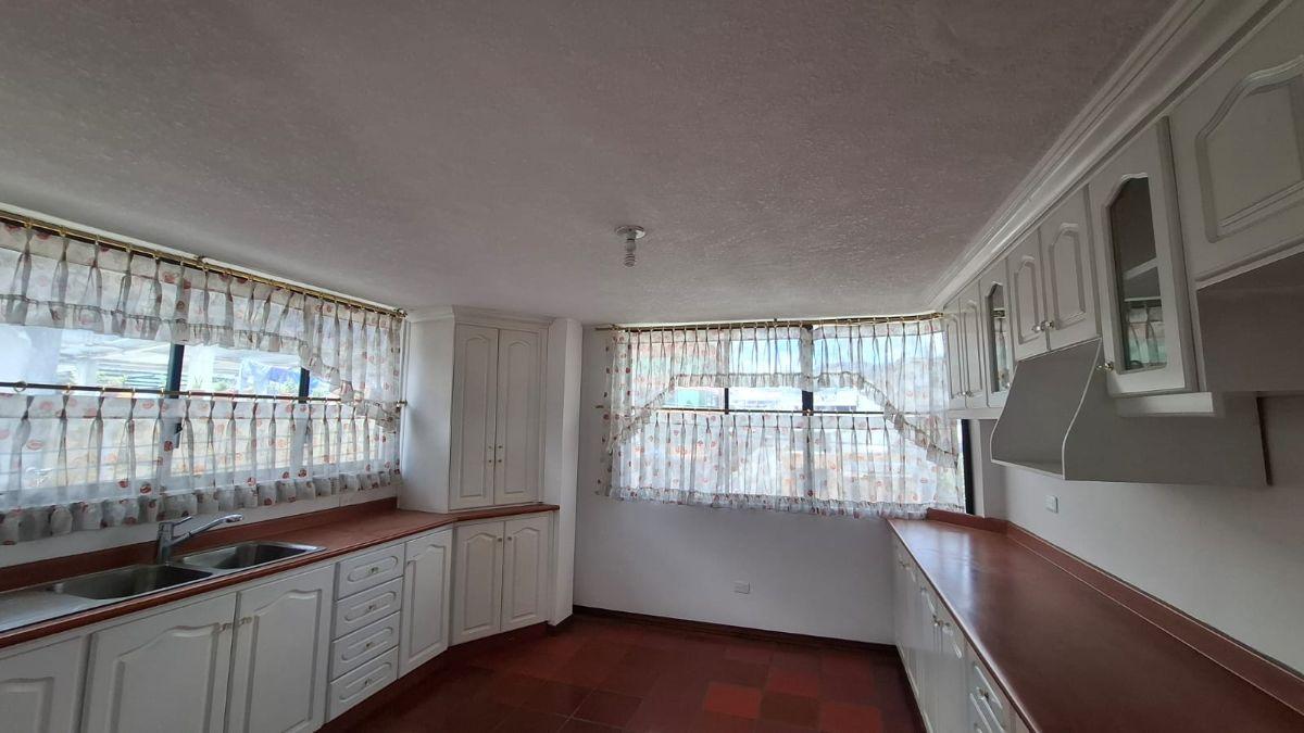 Venta Casa Rentera 3 Departamentos Ciudadela Ibarra — imagen 9