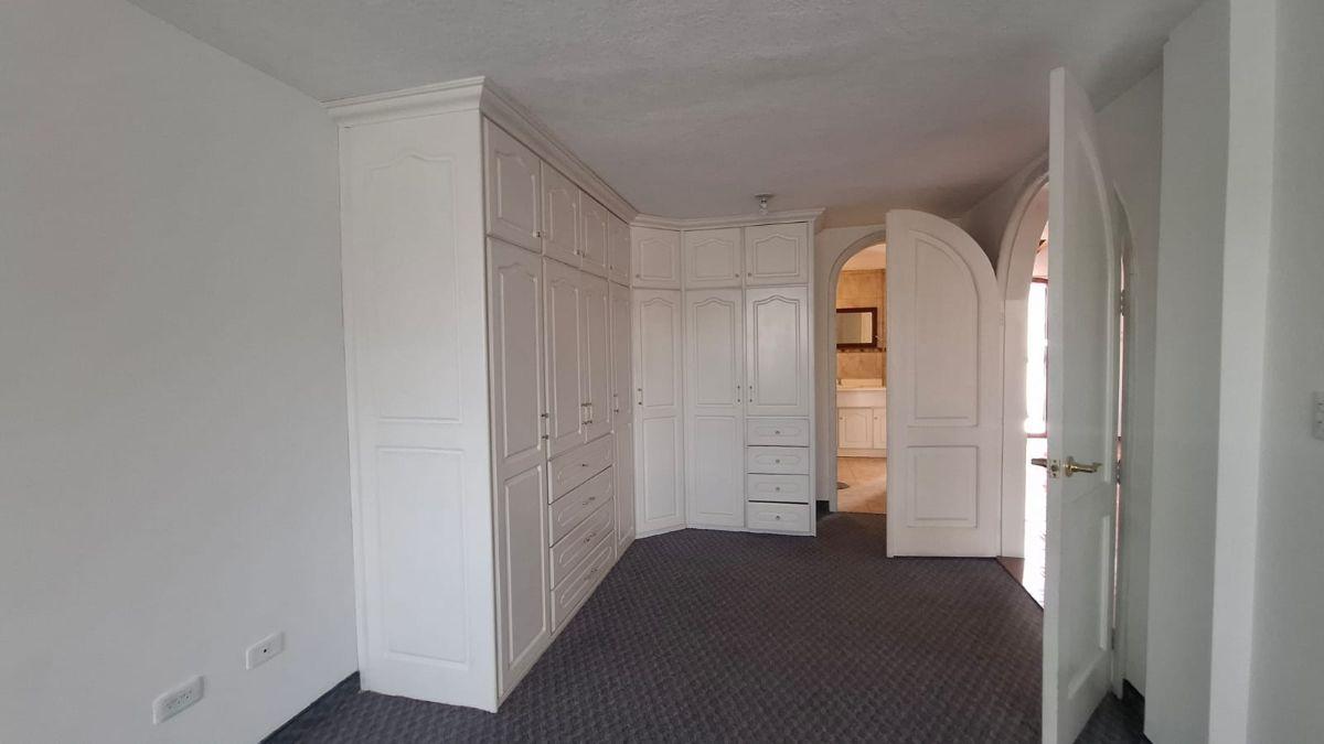 Venta Casa Rentera 3 Departamentos Ciudadela Ibarra — imagen 8