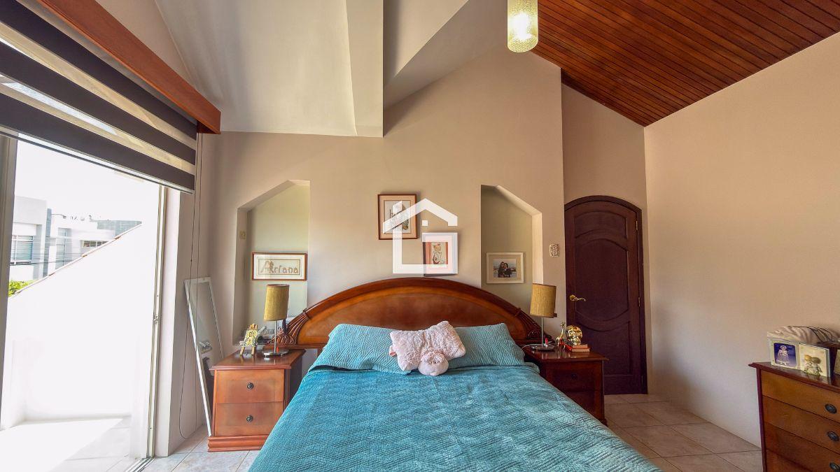 Casa de Lujo en Venta en Sector Unioro, Machala – Exclusividad y Ubicación Privilegiada, El Oro — imagen 6
