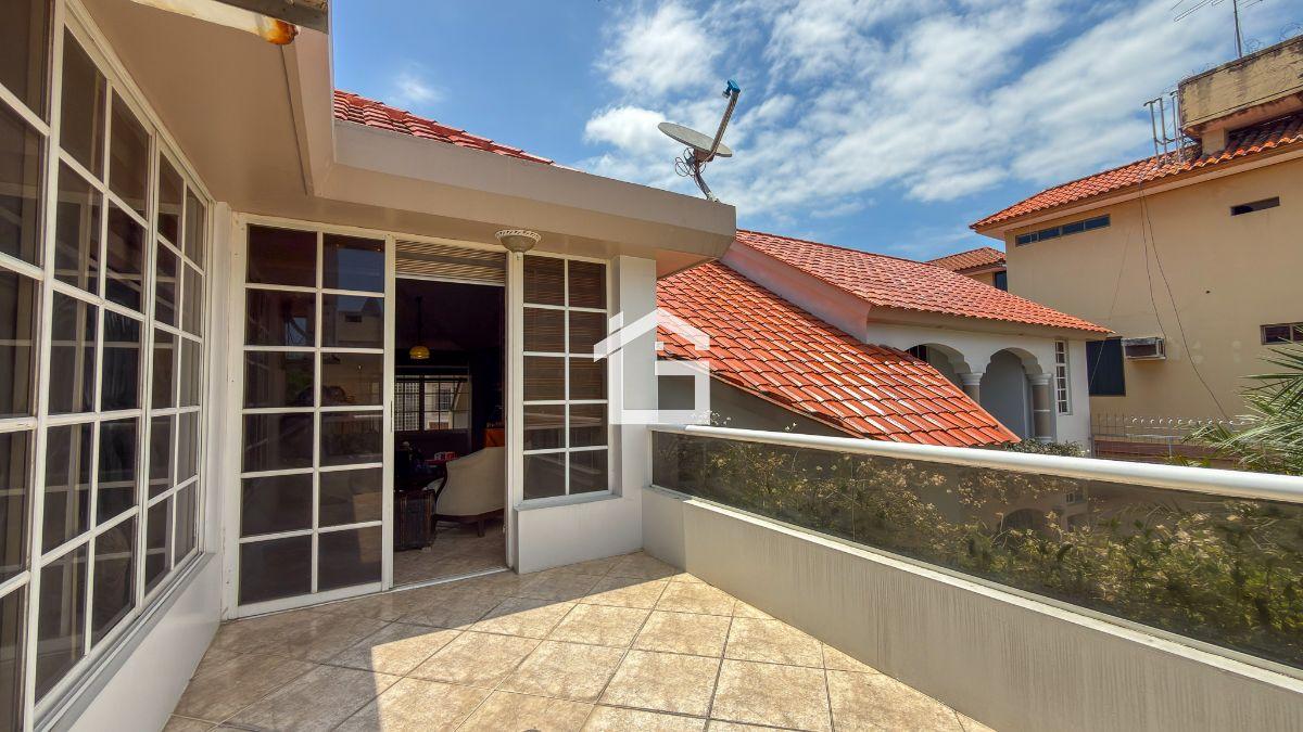 Casa de Lujo en Venta en Sector Unioro, Machala – Exclusividad y Ubicación Privilegiada, El Oro — imagen 5