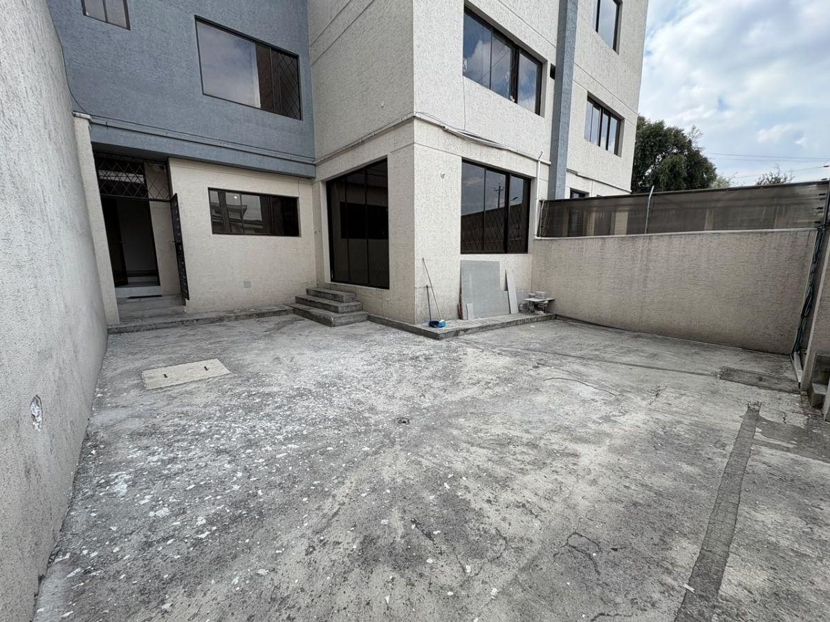 Casa Comercial Remodelada Sobre La Av Occidental – Sector El Bosque — imagen 9