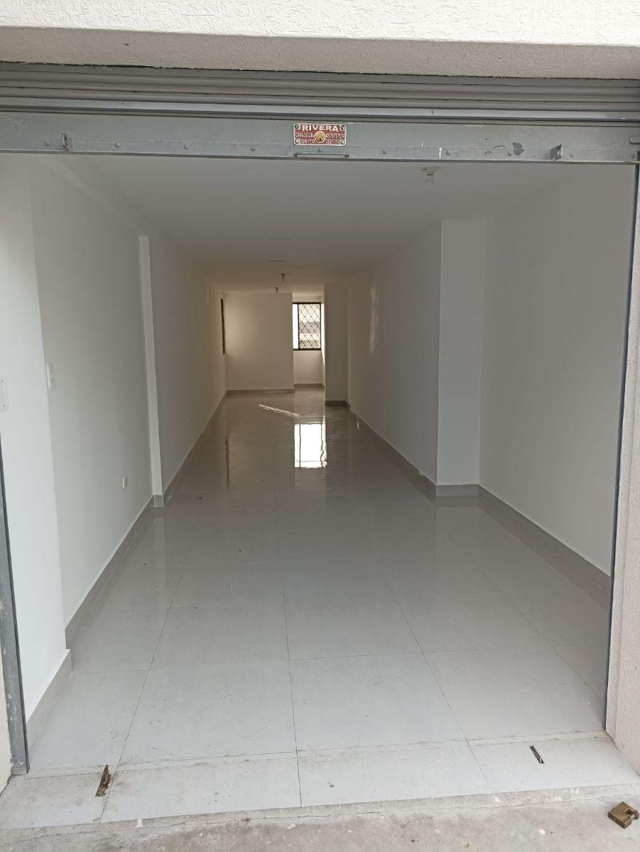 Casa Comercial Remodelada Sobre La Av Occidental – Sector El Bosque — imagen 4