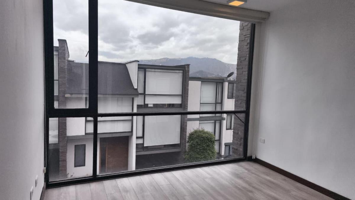 Casa en Venta 185 m² Sector Lumbisi 3 Hab. 2 Parqueaderos Seguridad 24/7 — imagen 5