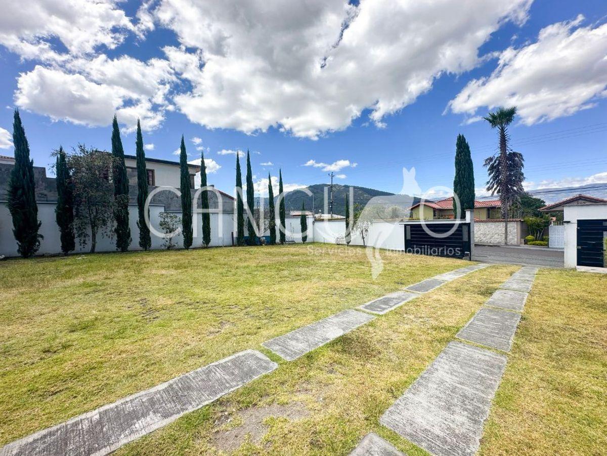 Amplio Terreno con Edificación en La Armenia Conocoto — imagen 9
