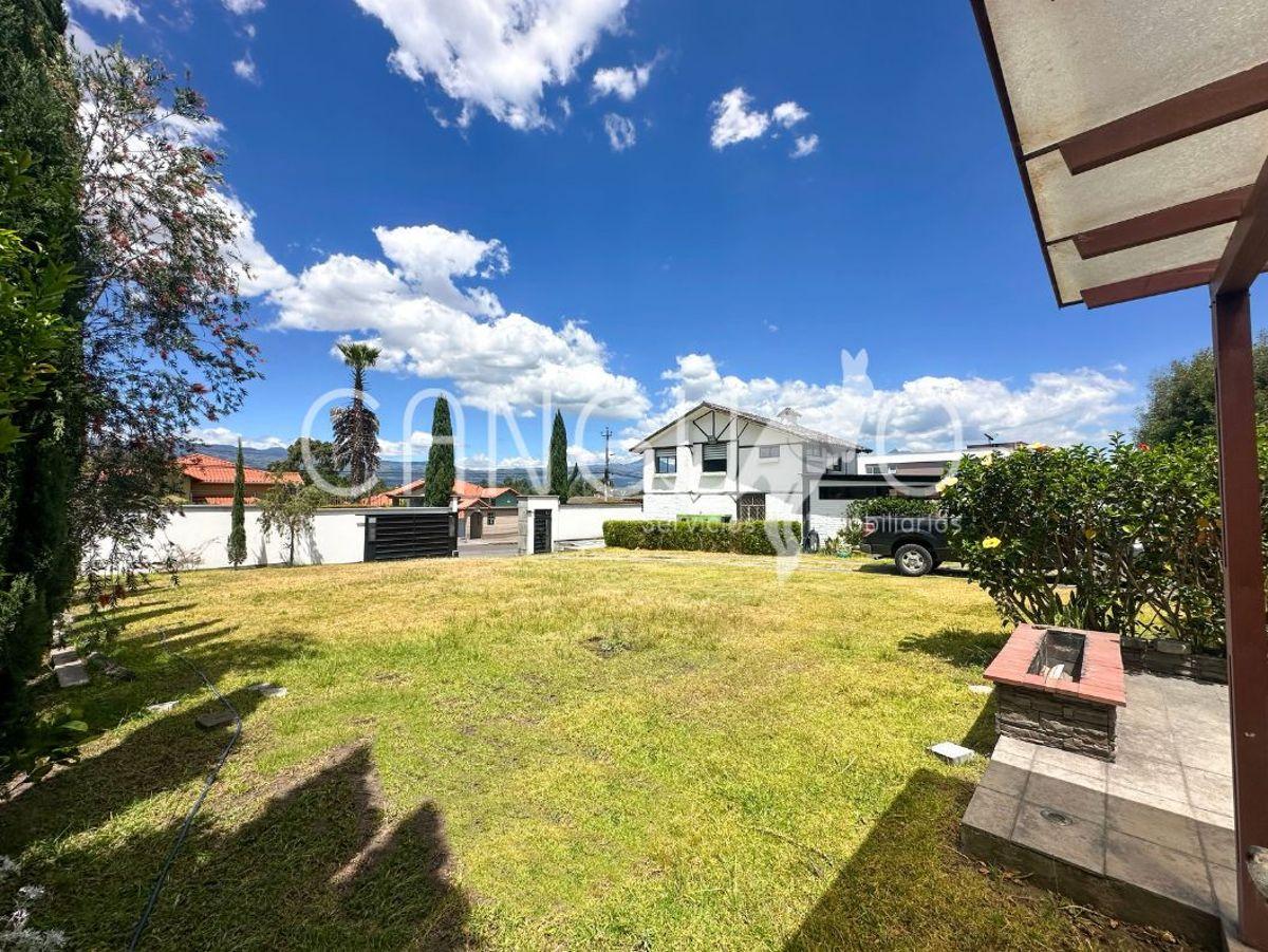 Amplio Terreno con Edificación en La Armenia Conocoto — imagen 8