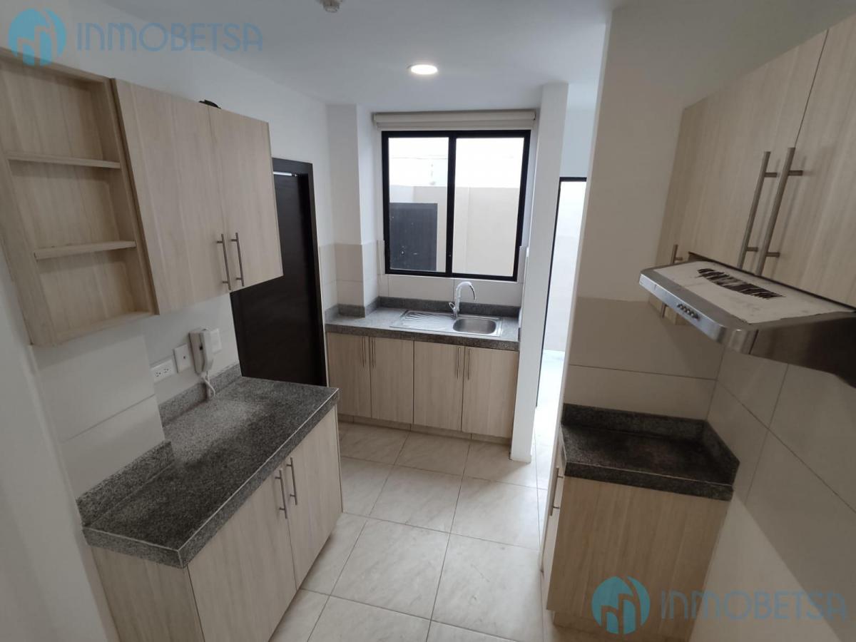Departamento en Alquiler o Venta Planta Baja y de Estreno en Urb. Porto Alegre, Guayas — imagen 6