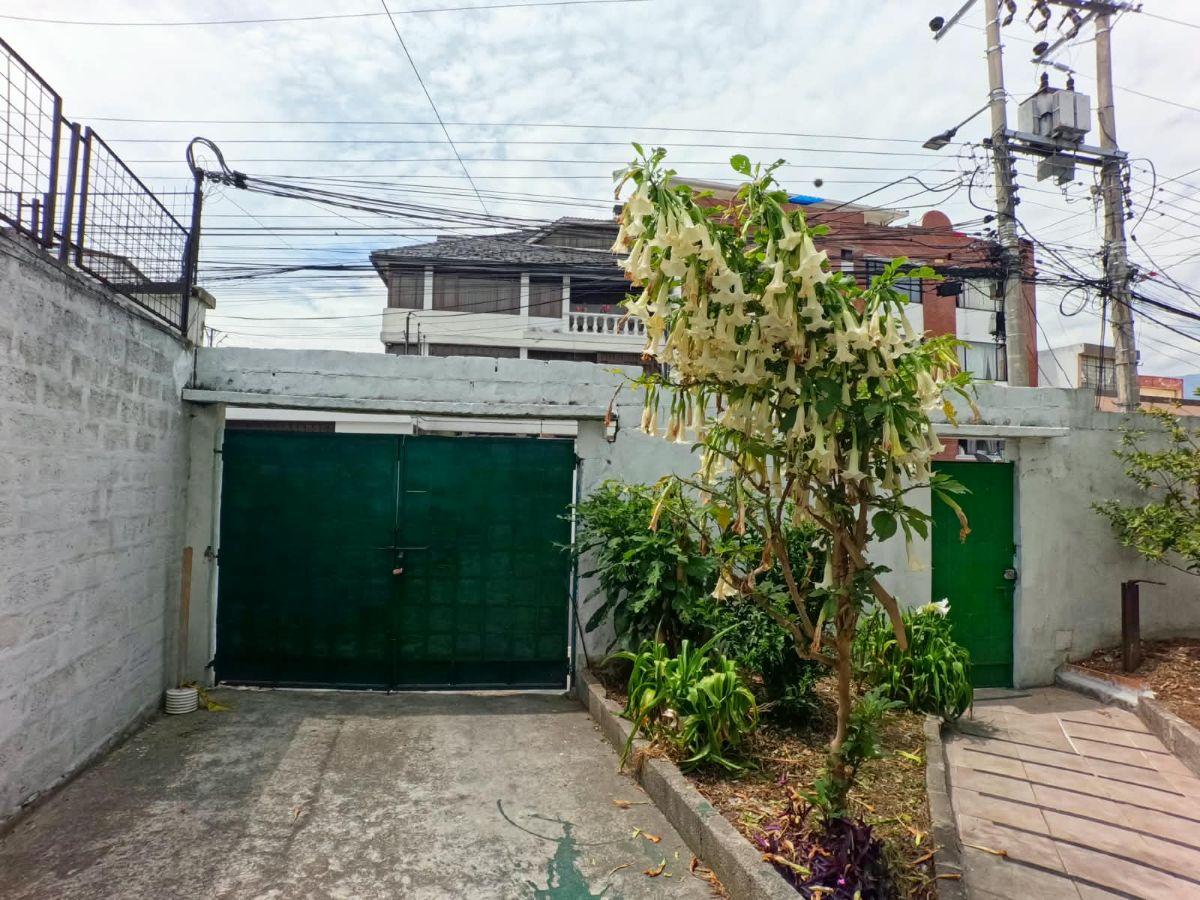 Venta Casa Rentera en El Sector La Keneddy — imagen 8