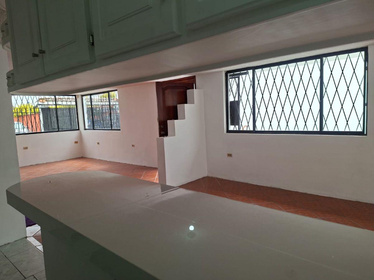 Vendo, Sector Colegio Becquerel Casa de 306 m² con 5 Habitaciones — imagen 9