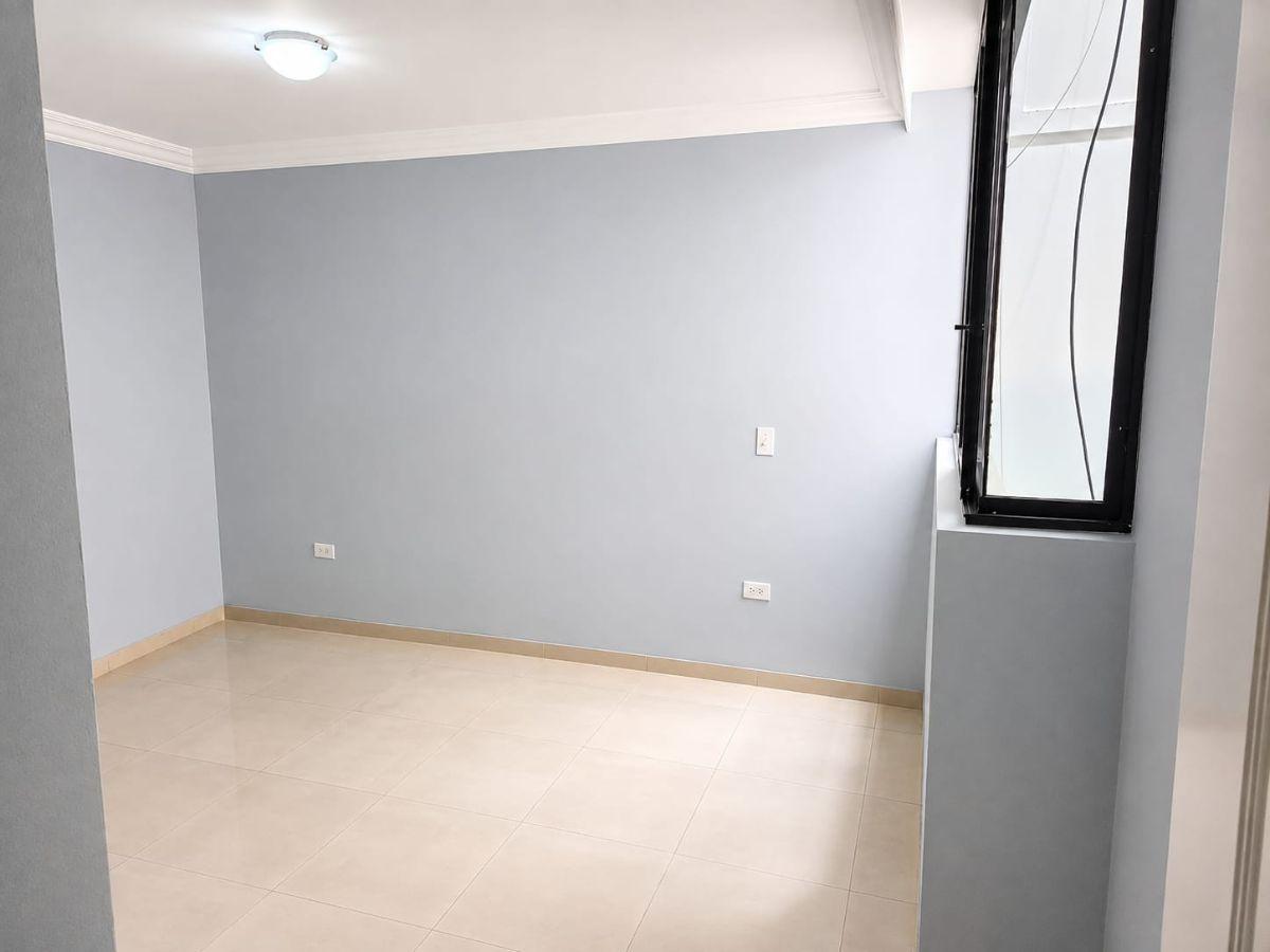 Departamento en Venta 3 Dorm. Sector Solca — imagen 4