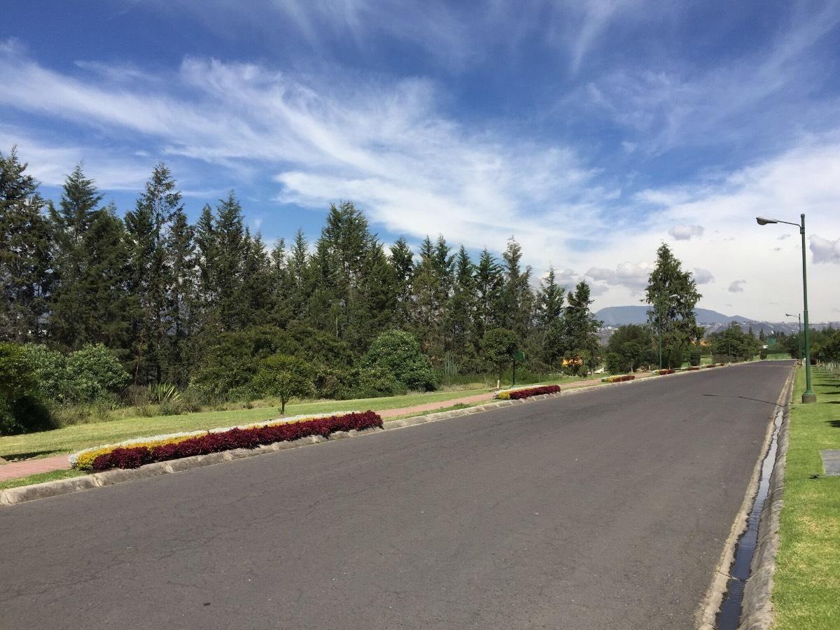 Vendo Excelente Lote Vista a Quito — imagen 3