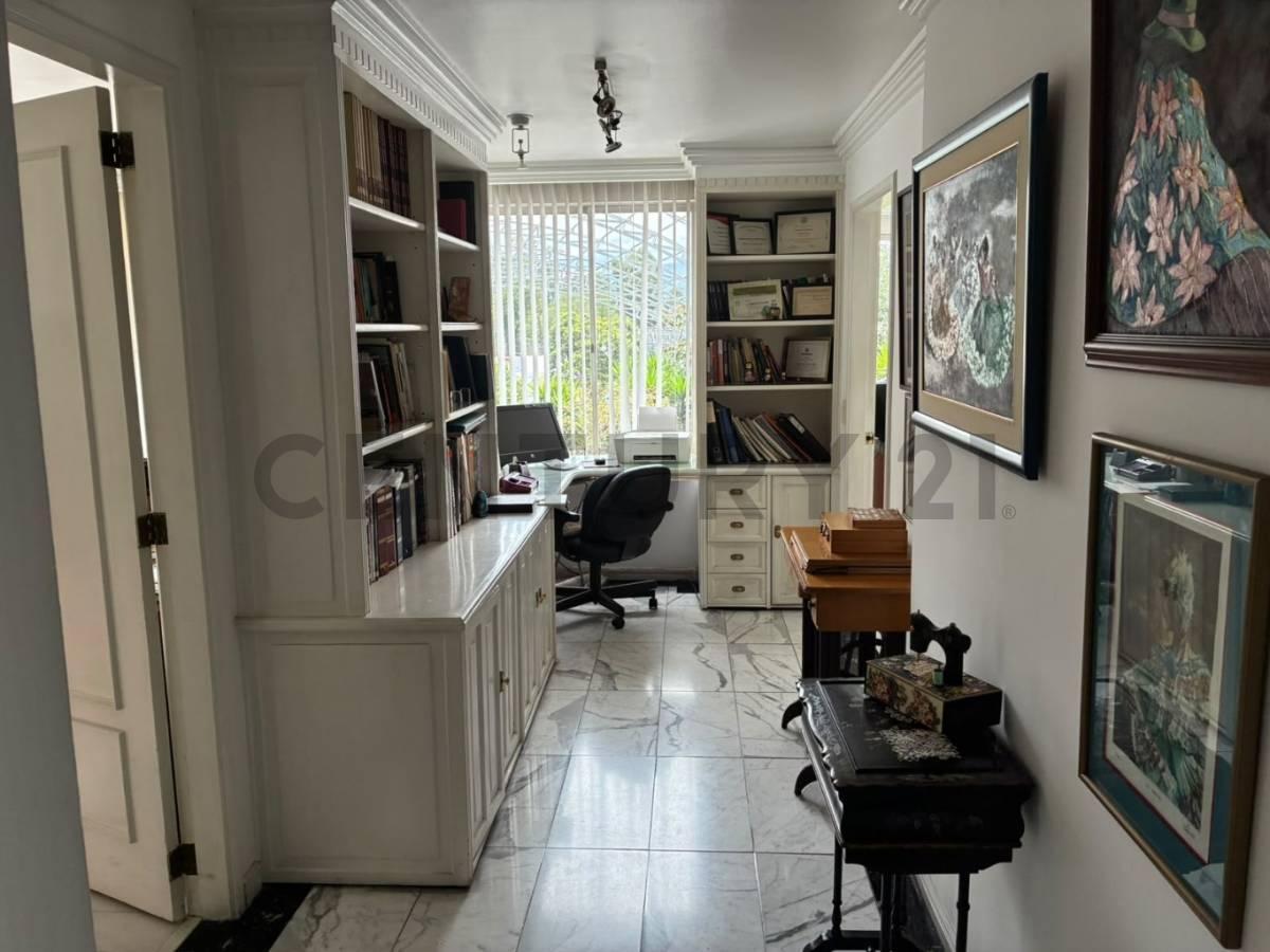 Se Vende Departamento de 3 Dorm. en El Sector de La González Suárez — imagen 5