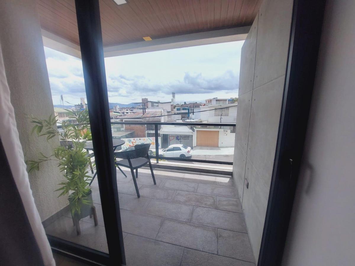 Quicentro Venta Estudio Balcon Parqueadero Bodega — imagen 5