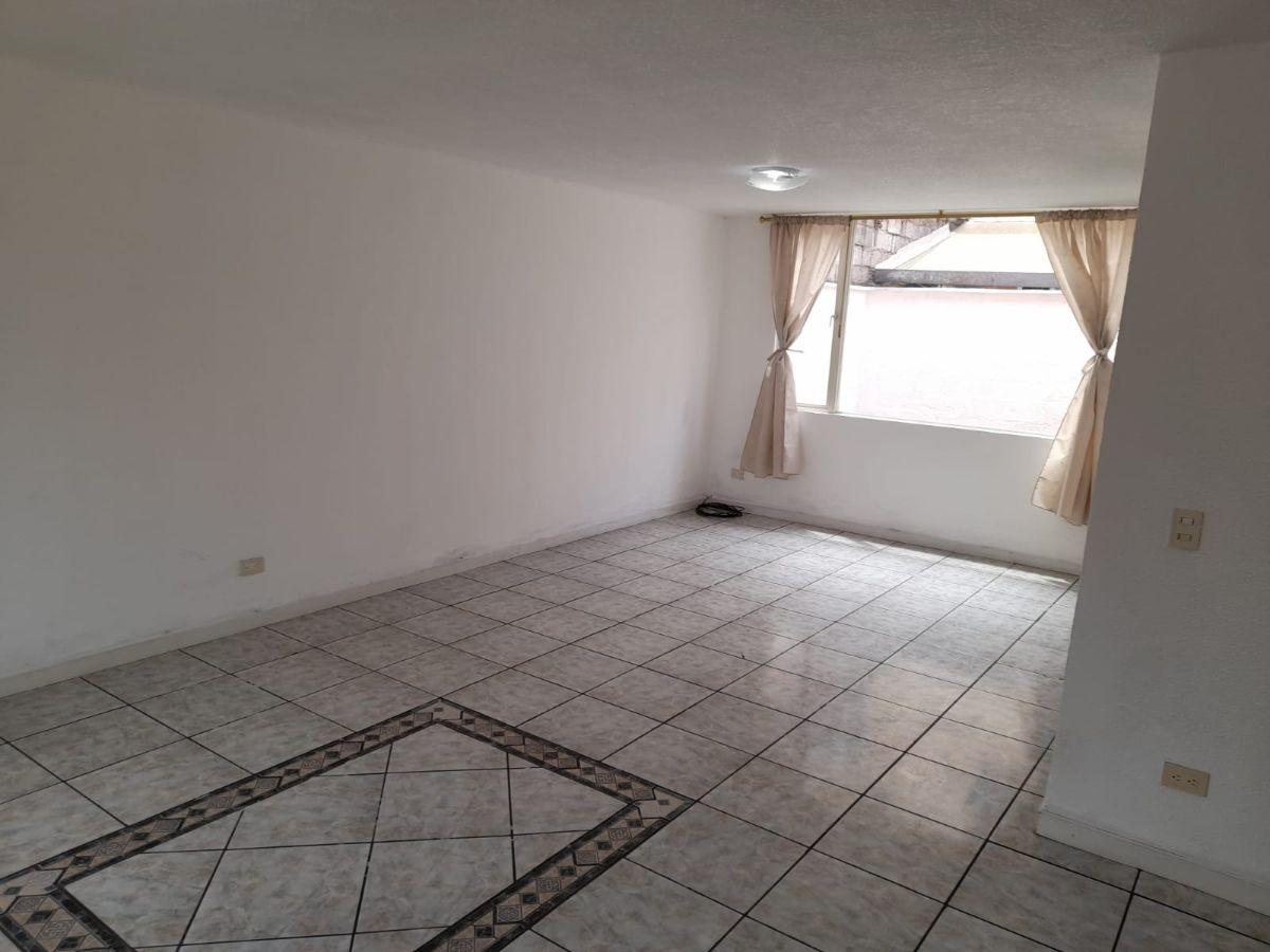 Casa de Venta 2 Habitaciones. Conj. Portal Esmeralda. Sangolqui — imagen 8